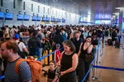 Пробки в аэропорту Бен-Гурион: часами приходится ждать рейса и багажа