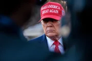 Рейтинг Трампа утонул в иранском болоте